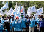 ratusan-buruh-cipta-kerja.jpg