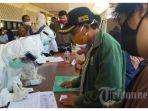 ratusan-orang-mengantre-tes-swab.jpg