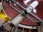 refraktor-ganda-zeiss-sumbangan-kar-bosscha-di-observatorium-bosscha.jpg