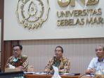 rektor-uns-jamal-wiwoho-konferensi-pers.jpg