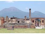 reruntuhan-pompeii.jpg