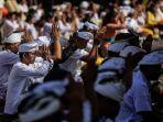 ritual-melasti-hari-raya-nyepi.jpg