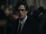 robert-pattinson-sebagai-bruce-wayne-di-film-the-batman.jpg