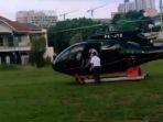 satu-unit-helikopter-mendarat-di-lapangan-hw-beji-kota-depok-kamis-17122020.jpg
