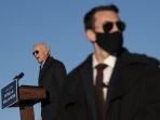 seorang-agen-dinas-rahasia-as-berdir-kawal-joe-biden.jpg