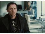 simon-pegg-dalam-film-the-worlds-end-2013.jpg