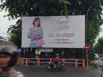suami-pasang-baliho-selamat-ulang-tahun-untuk-isteri-di-perempatan-jalan-di-surabaya.jpg