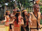 suku-dayak-kalimantan.jpg