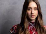 taissa-farmiga-2.jpg