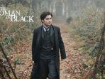 the-woman-in-black-2.jpg