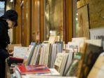 toko-buku-di-paris-prancis-324.jpg