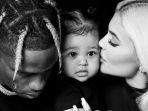 travis-stormi-dan-kylie.jpg