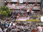 tuntutan-mahasiswa-gunadarma2.jpg