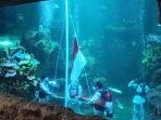 upacara-pengibaran-bendera-merah-putih-di-akuarium-sea-world-ancol.jpg