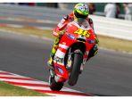 valentino-rossi-membalap-menggunakan-ducati-gp.jpg