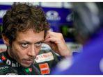 valentino-rossi-saat-tes-pramusim-di-ricardo-tomo.jpg