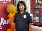 vanessa-angel-saat-membuka-gerai-usaha-kuliner.jpg