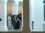 viral-empat-remaja-joget-tiktok-di-masjid.jpg