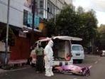 viral-jenazah-pasien-covid-ditelantarkan-di-pinggir-jalan.jpg