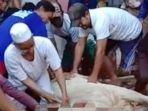 warga-meninggal-mendadak-saat-sedang-menyembelih-hewan-kurban.jpg