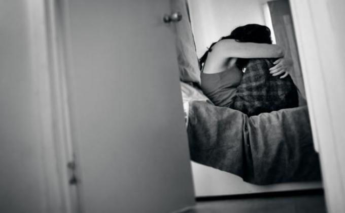 Kronologi Gadis 15 Tahun Diperkosa Sopir Taksi Online, Sambil Diancam Korban Digiring ke Kamar Hotel