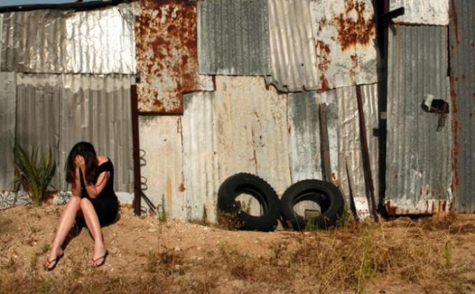 Camat di Pelalawan Dibekuk Polisi usai Dilaporkan Cium Bibir Siswi yang Sedang Magang di Kantornya