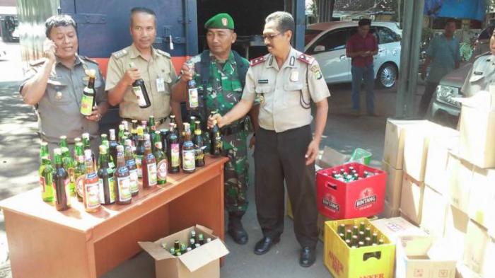 Miras Tidak Dijual Malah Disita Menuai Protes Pemilik Warung