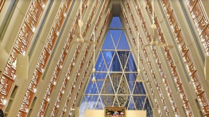 Masjid Unik di Tanah Abang Ini Karya Wali Kota Ridwan Kamil