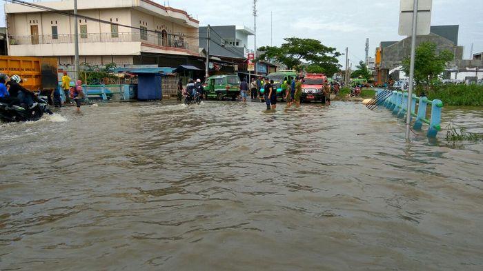 Daerah Regency Tangerang Terendam Banjir