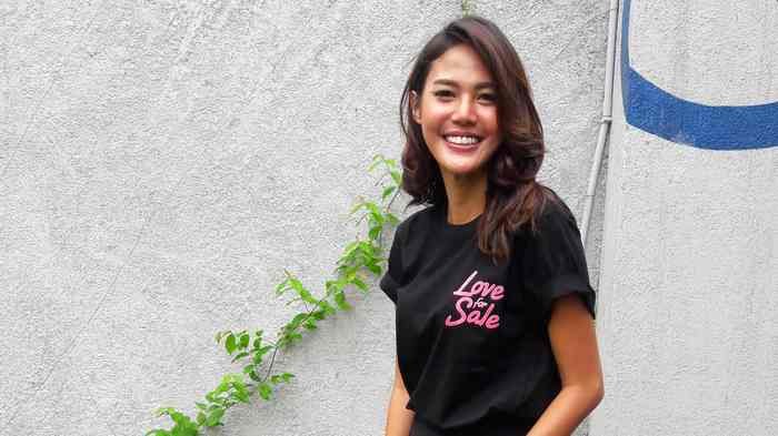 Jika Sehari-hari Tomboi, Della Dartyan Justru Diminta Menjadi Perempuan Beneran di Love For Sale 2