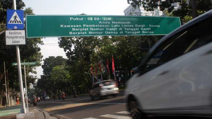 Warga Malah Beli Mobil Baru untuk Menghindar, Anies Baswedan Ogah Permanenkan Perluasan Ganjil Genap