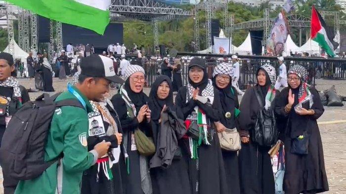 Reuni 212 di Kawasan Monas, Massa berkumpul Sejak Dini Hari dan Rizieq Shihab Dijadwalkan Hadir