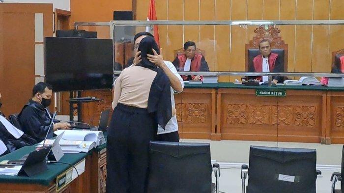 Tangis AKBP Dody Prawiranegara Pecah di Akhir Sidang, Prestasi 21 Tahun Dihancurkan Sang Jenderal