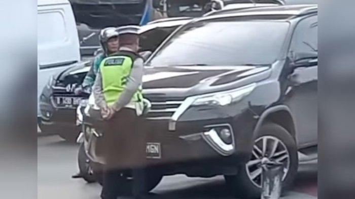 Tak Hanya Diseruduk Fortuner, Sebagai Polisi Lalu Lintas Aiptu Torus Pernah Dicekik
