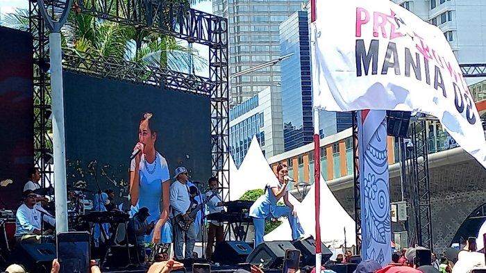 Tampil di Panggung Pesta Rakyat, Ayu Ting Ting Berikan Selamat kepada Prabowo-Gibran