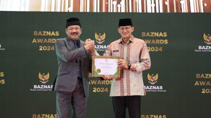 Sandiaga Uno Bersyukur Raih Penghargaan Muzaki Teladan di BAZNAS Awards 2024