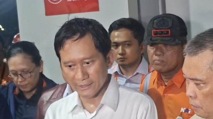 LAKA KERETA - Direktur Utama PT KAI, Bobby Rasyidin saat ditemui di lokasi kecelakaan kereta, Stasiun Bekasi Timur, Kecamatan Bekasi Timur, Kota Bekasi, pada Senin (27/4/2026) malam.