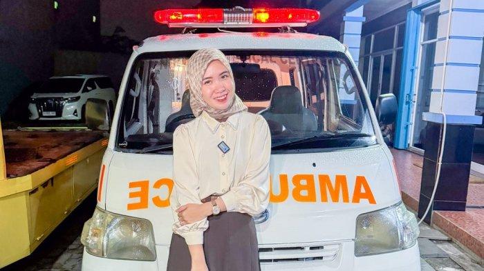 Selebgram Bidan Seruni Rela Sisihkan Penghasilan demi Beli Ambulans untuk Desa Terpencil di Bogor