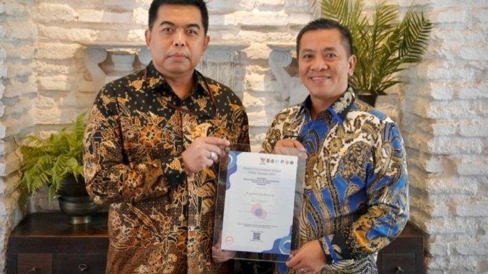 Raih Peringkat Kedua Nasional Nilai Indeks SPBE, Pemkab Karawang Dapat Penghargaan dari Jokowi