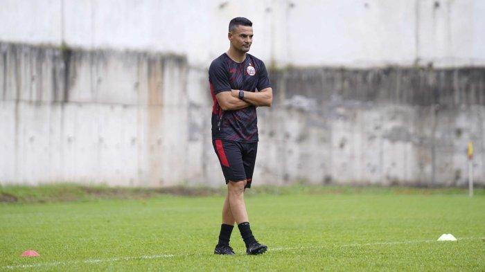 Pekan Pertama Pimpin Latihan, Carlos Pena Terpukau dengan Sikap Pemain Persija