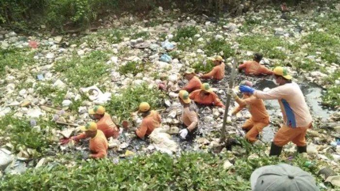 Angkut Sampah Setiap Hari, Pemkab Bekasi Akui Kesadaran Warga untuk Tertib Buang Sampah Masih Rendah