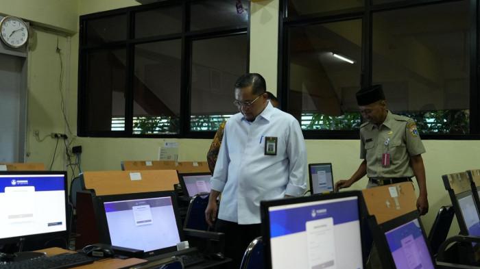 Tinjau TKA di SMAN 78 Jakarta, Dirjen PAUD Dikdasmen Ingatkan Siswa Tak Cari Bocoran Soal