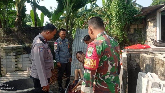Sengaja Dibuang Keluarga, Seorang ODGJ Ditemukan Tergeletak di Pinggir Jalan Raya Pomad Cibinong