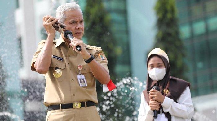 Tidak Menyangka, Mahasiswa UIN Anak Transmigran Ini Dapat Hadiah Biaya SPP dari Ganjar