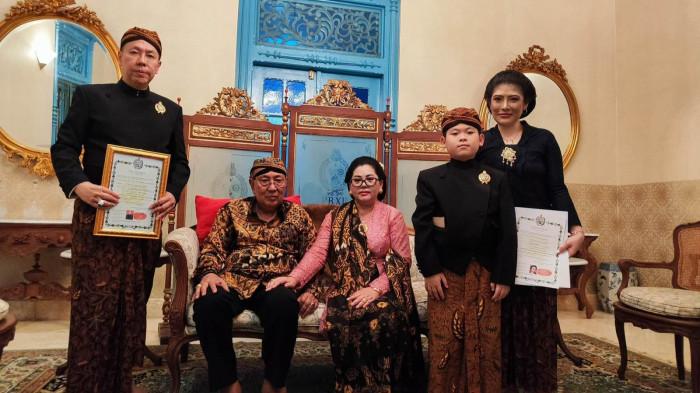 Henry bertemu PB XIII