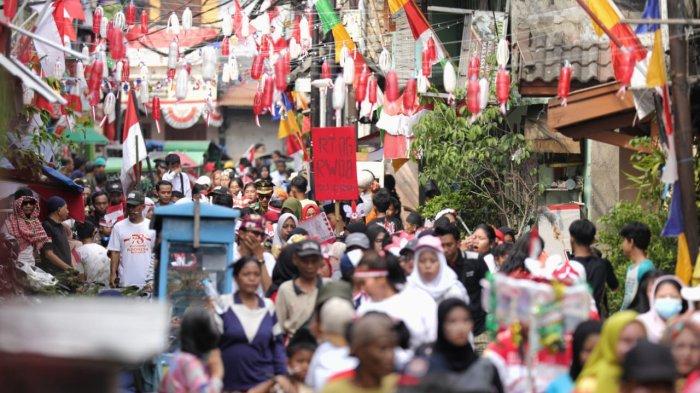 Komunitas Sopir Truk Gelar Karnaval Kemerdekaan Bareng Warga Joharbaru