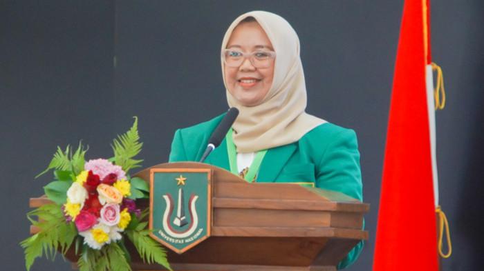 Ketua Pelaksana/ Wakil Rektor Bidang Akademik, Kemahasiswaan dan Alumni