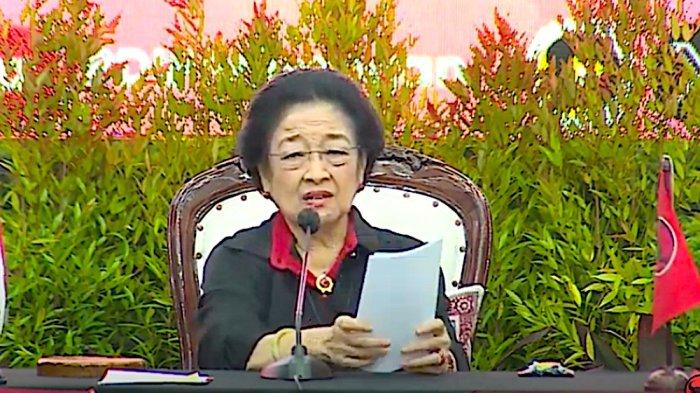 Megawati Soekarnoputri Langsung Beri SK untuk 13 Bakal Calon Kepala Daerah