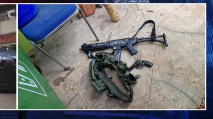 LEDAKAN DI SMAN - Ledakan terjadi di SMAN 72 Jakarta di wilayah Kelapa Gading, Jakarta Utara, Jumat (7/11/2025) siang, saat salat Jumat di gelar di sana. Akibatnya sekitar 20 orang mengalami luka-luka, di mana 15 orang diantaranya adalah siswa SMAN 72 dan sisanya staf sekolah serta ditemukan senjata api rakitan di sekitar lokasi ledakan.