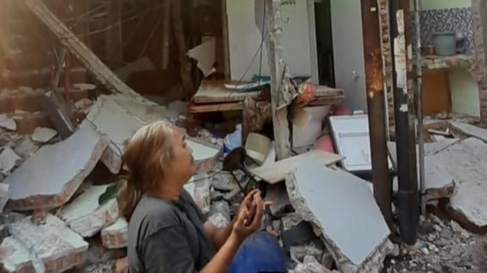 Tabung Gas 12 KG Meledak di Duren Sawit Jaktim, 2 Rumah Rusak dan Seorang Warga Terluka - Wartakotalive.com